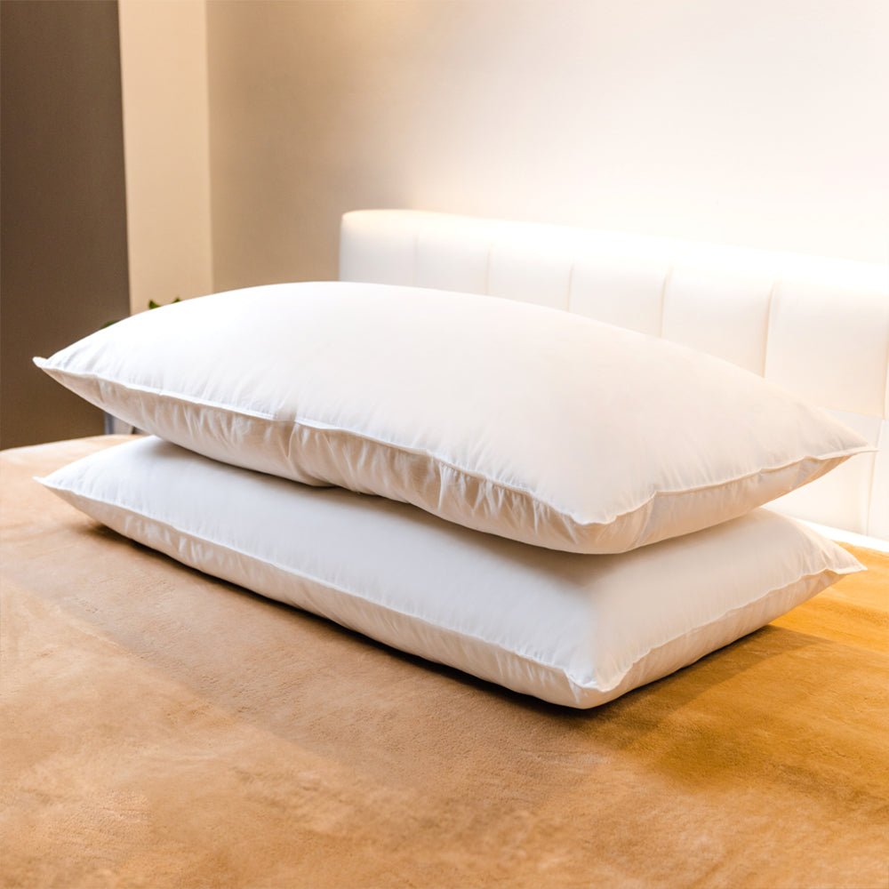 Almohadas de cama de plumas de pato para dormir (2 paquetes) -  Estándar/Queen (20 x 28 pulgadas), alto peso de relleno, 600 hilos, diseño  de tela de